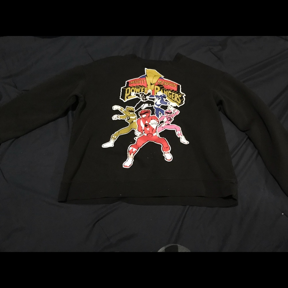 A black mighty morphin’ power rangers crew neck